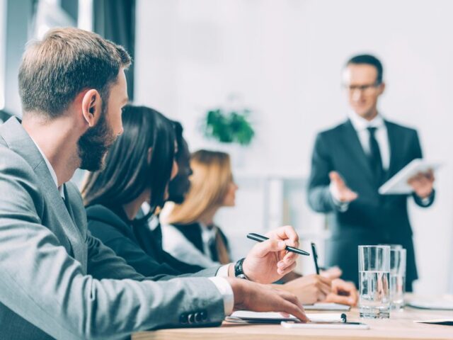 Ćwiczenia scenariuszowe w firmie – jak sprawdzić procedury przed realnym zdarzeniem?